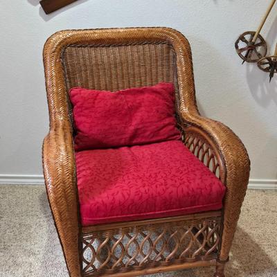 Very Nice Wicker Chair with Red Cushions
