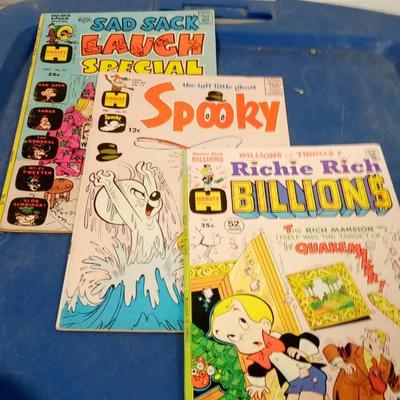 LOT 102 THREE OLD COMIC BOOKS