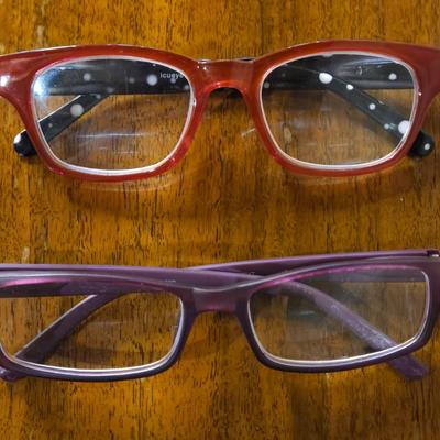 (2) Pairs of Readers