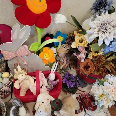 SPRING AND EASTER DECORATIONS