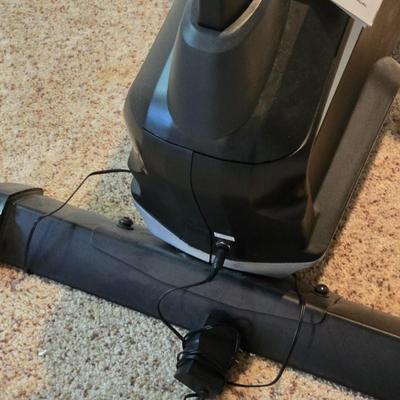 Nautilus U616 Upright Bike with Manual