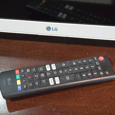 LG 32" Flat-screen Smart TV with Remote