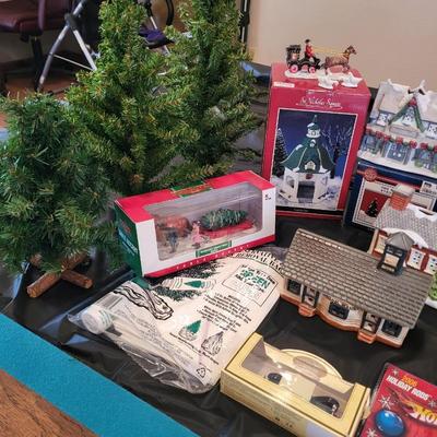 CHRISTMAS VILLAGE BUILDINGS, ACCESSORIES AND OTHER DECORATIONS