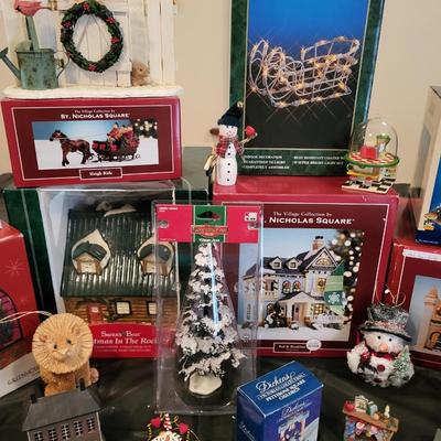 CHRISTMAS VILLAGE BUILDINGS AND ACCESSORIES