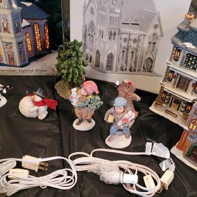 CHRISTMAS VILLAGE BUILDINGS AND ACCESSORIES