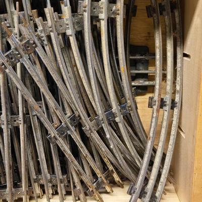 1940s HO Scale Train Set with Tracks