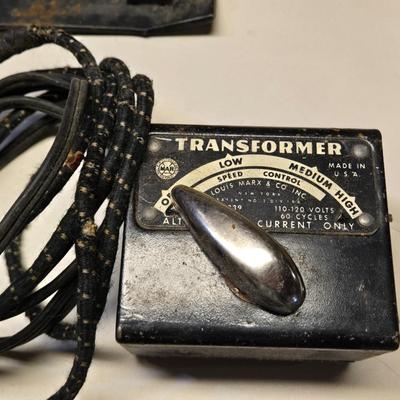 1940s HO Scale Train Set with Tracks