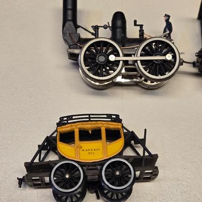Vintage Train Set with 2 different Car Sets
