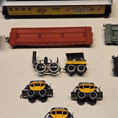 Vintage Train Set with 2 different Car Sets
