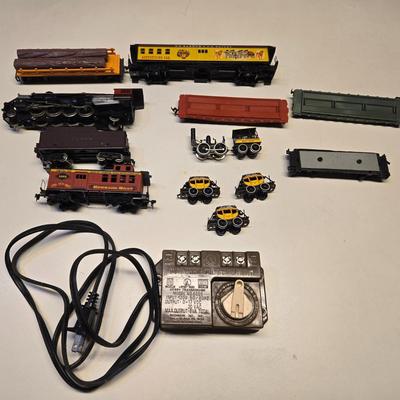 Vintage Train Set with 2 different Car Sets