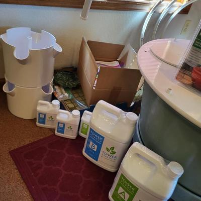 HYDROPONIC INDOOR TOWER GARDEN WITH ACCESSORIES