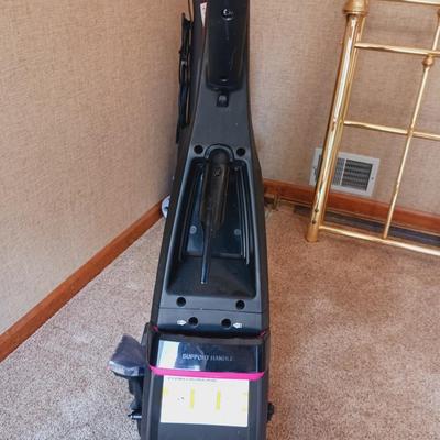 LIKE NEW BISSELL LIFT-OFF DEEP PET CARPET CLEANER WITH UPHOLSTERY ATTACHMENT