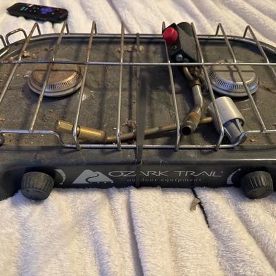 2 Burner Propane Gas Grill Smokers Camping Cooking Push Button Ignition Outdoor