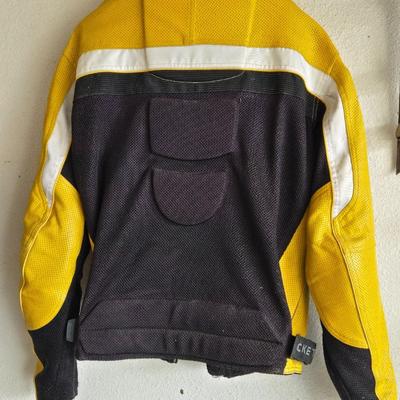 Joe Rocket Motorcyle Jacket Equipped with OEM soft armor inserts