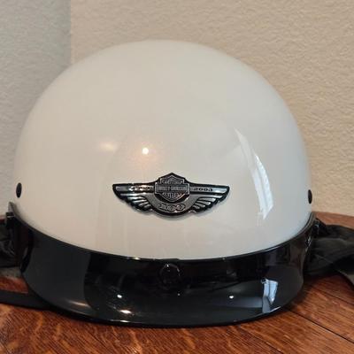 New Harley Davidson Helmet with Original Tags and Dust Cover