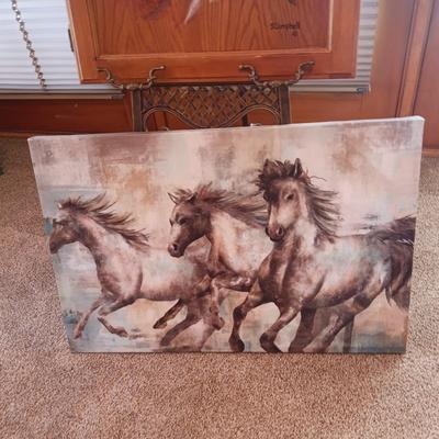 HORSE PAINTED ON A CABINET DOOR, HORSES ON CANVAS, HORSE FIGURE AND LARGE METAL EASEL