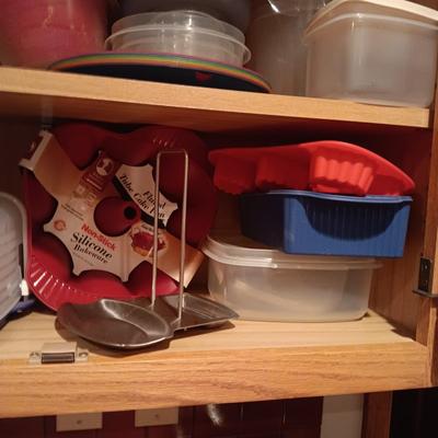 EZ PULL CORKSCREW, FOOD STORAGE CONTAINERS AND SILICONE MOLDS