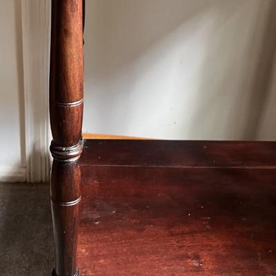 Antique Early Desk/End Table 21.5" Wide, 17.5" Deep, & 30" Tall in Good Preowned Condition.