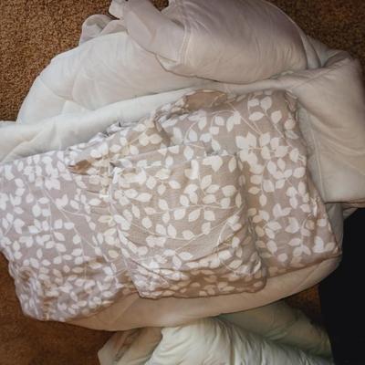2 STORAGE CUBES, QUEEN SHEETS/MATTRESS COVER & DOWN DUVET