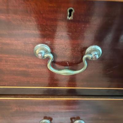 Antique Linen Press (LR-MG)
