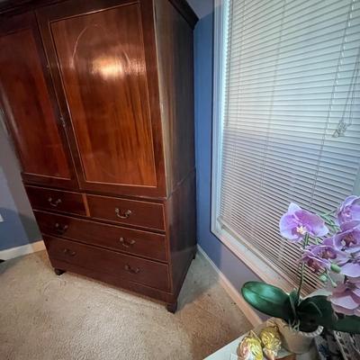 Antique Linen Press (LR-MG)