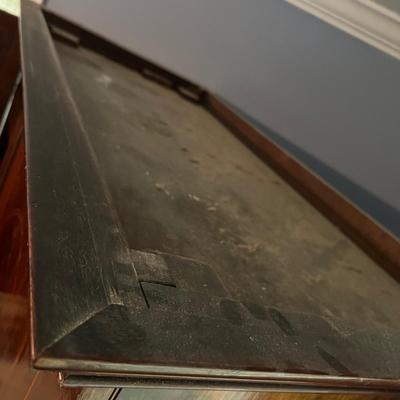 Antique Linen Press (LR-MG)