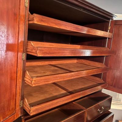 Antique Linen Press (LR-MG)