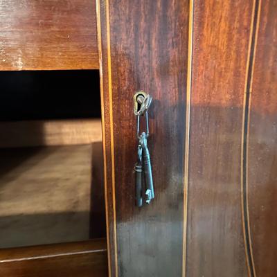 Antique Linen Press (LR-MG)
