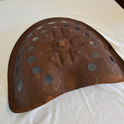 Rustic Iron Tractor Seat (G-JS)