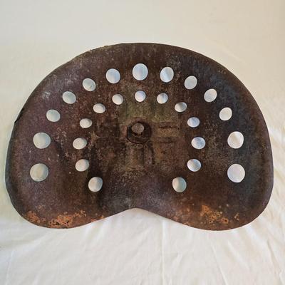 Rustic Iron Tractor Seat (G-JS)