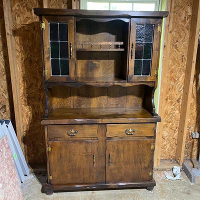 Wooden Hutch With Stained Glass Doors (B1-MG)