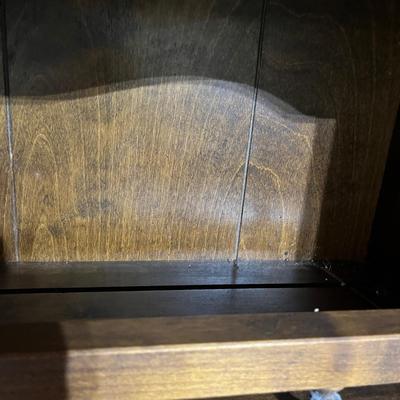 Wooden Hutch With Stained Glass Doors (B1-MG)