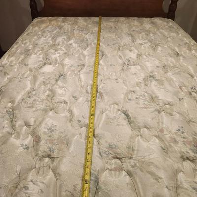 Solid wood headboard footboard with full mattress