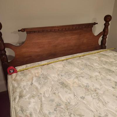 Solid wood headboard footboard with full mattress