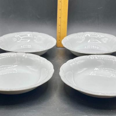 4 nice vintage white bowls - Classic Baroque Porcelain China Japan