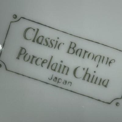 4 nice vintage white bowls - Classic Baroque Porcelain China Japan