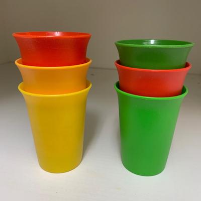 Food Storage: Lock & Lock, Rubbermaid, & Tupperware (L-HS)