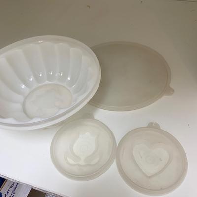 Food Storage: Lock & Lock, Rubbermaid, & Tupperware (L-HS)