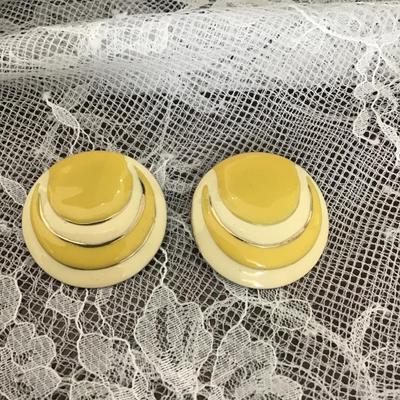 Vintage yellow round clip on earrings