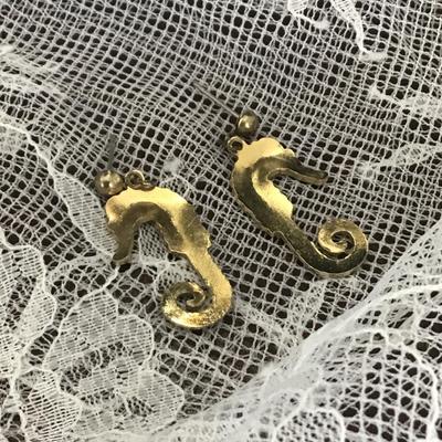 Seahorse fashion earrings