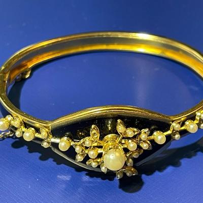 Vintage Gold-tone Seed Pearl Hinged Bangle Bracelet Standard Size 7" in Good Condition as Pictured.