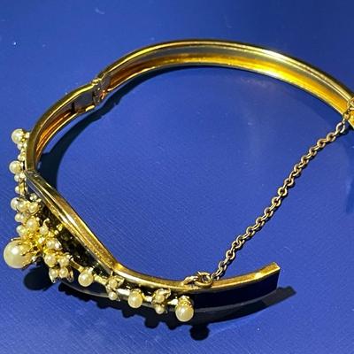 Vintage Gold-tone Seed Pearl Hinged Bangle Bracelet Standard Size 7" in Good Condition as Pictured.