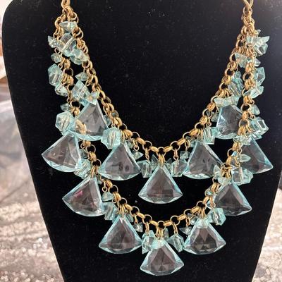 Tracy, Lynn fashion, jewelry, blue splash necklace, gold, Tone chain