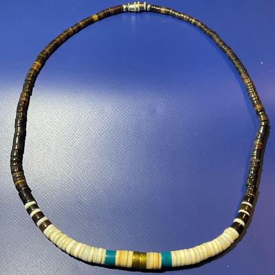 Vintage Southwest 18" Turquoise, Coral Chip, & Brown Bead Necklace in Very Good Preowned Condition.