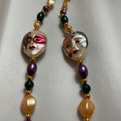 Vintage Mardi Gras 40" Beaded & Faces Fashion Necklace in Very Good Preowned Condition.