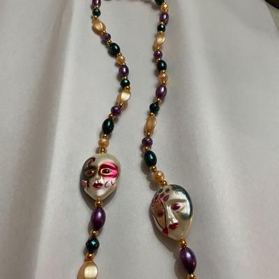 Vintage Mardi Gras 40" Beaded & Faces Fashion Necklace in Very Good Preowned Condition.