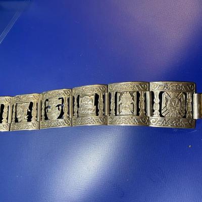 Vintage Mid-Century Large Mexican Sterling Silver 7" Bracelet in Good Condition as Pictured.