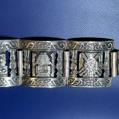 Vintage Mid-Century Large Mexican Sterling Silver 7" Bracelet in Good Condition as Pictured.