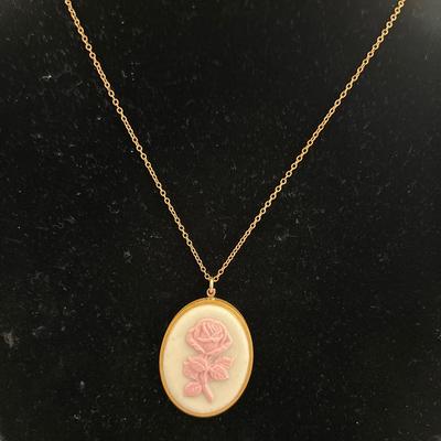 Vintage gold, toned chain, white pink cameo
