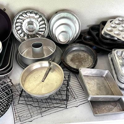 Baker's Bundle - Bundt Pans, Loaf Pans, Cake Pans, Muffin Tins, and More!